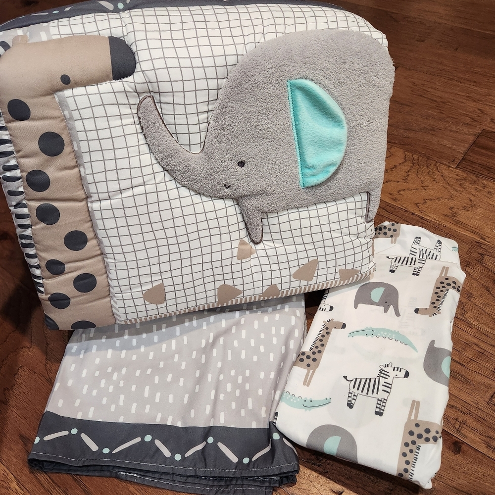 3 PC Crib Set "Into The Wild" • Parent's Choice